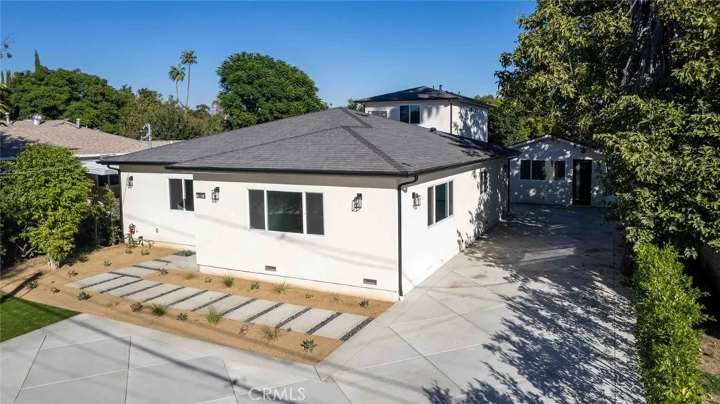 6842 Cedros Avenue, Van Nuys, California 91405 home-pic-27