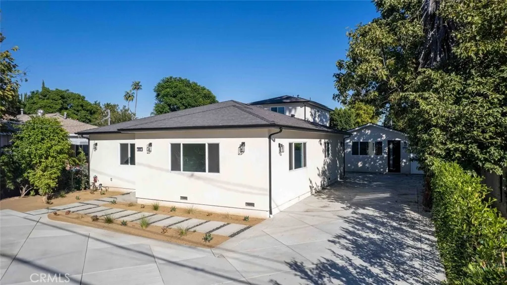 6842 Cedros Avenue, Van Nuys, California 91405 home-pic-1