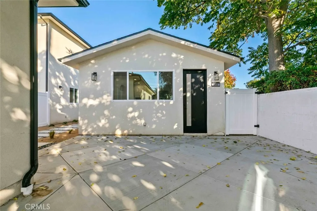 6842 Cedros Avenue, Van Nuys, California 91405 home-pic-31