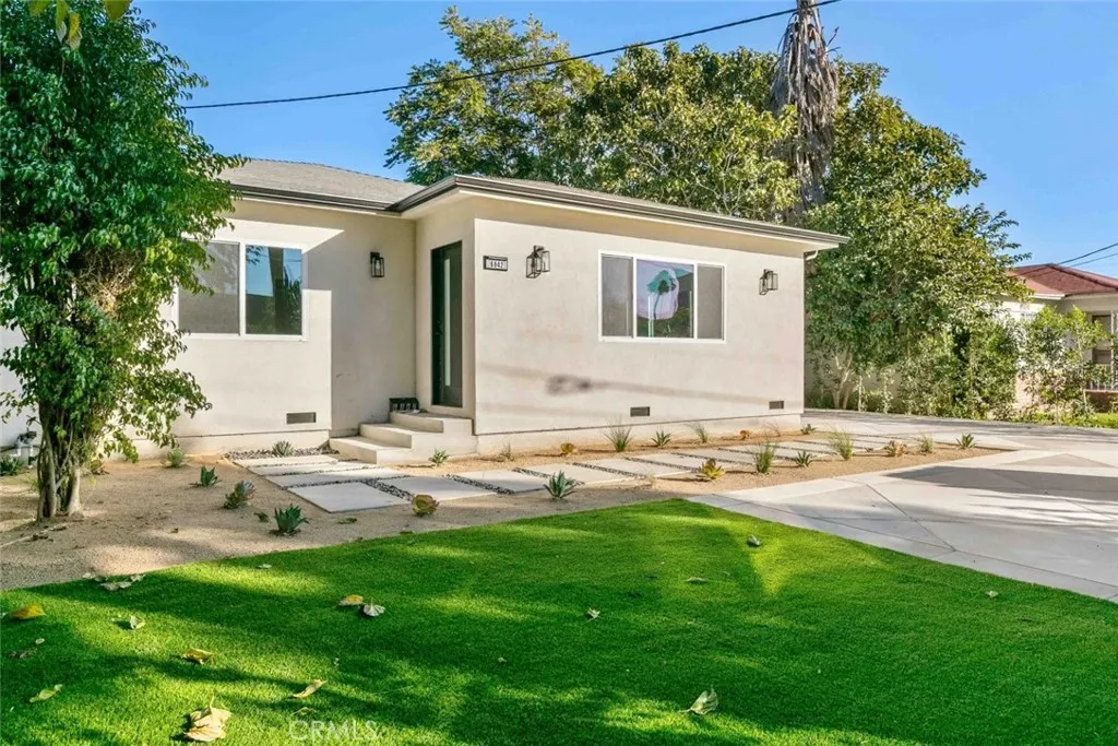 6842 Cedros Avenue, Van Nuys, California 91405 home-pic-3