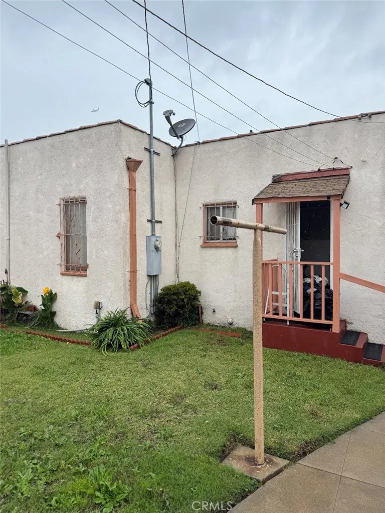 1440 W 91st, Los Angeles, California 90047 home-pic-22