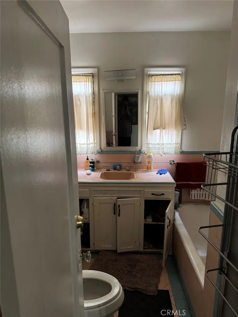 1440 W 91st, Los Angeles, California 90047 home-pic-8
