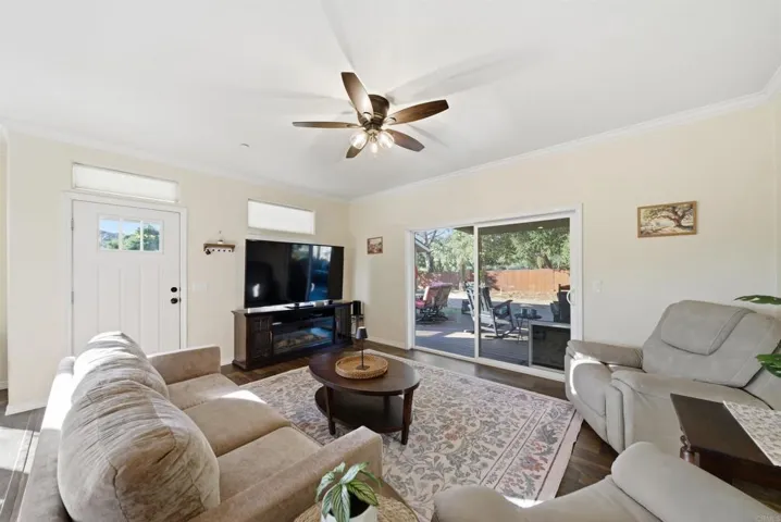 Alternate living angle (