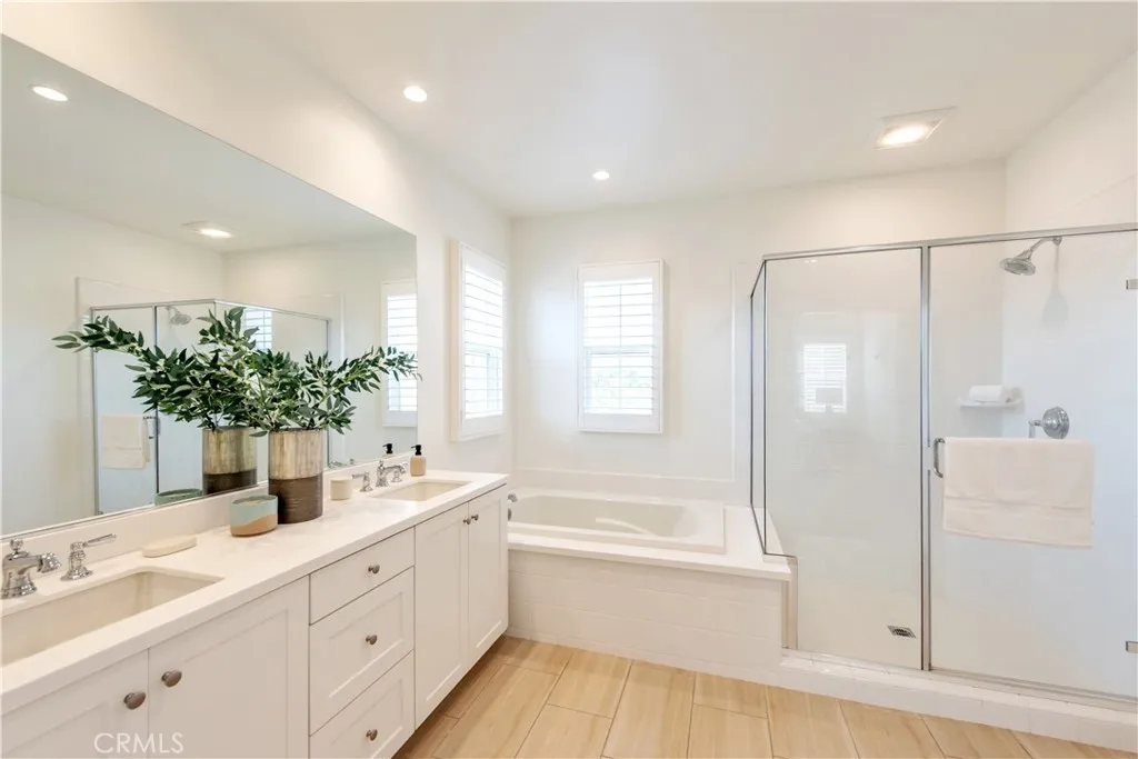 111 Omar, Irvine, California 92620 home-pic-26