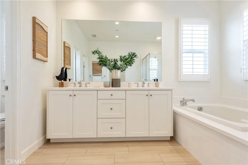 111 Omar, Irvine, California 92620 home-pic-25