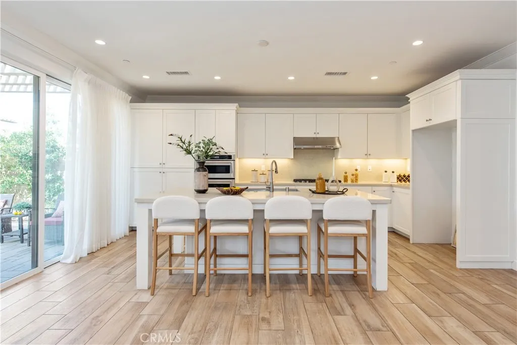 111 Omar, Irvine, California 92620 home-pic-6