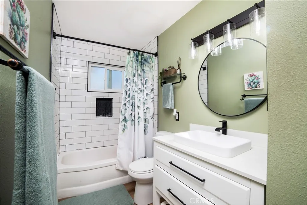 5555 Caroline, Montclair, California 91763 home-pic-17