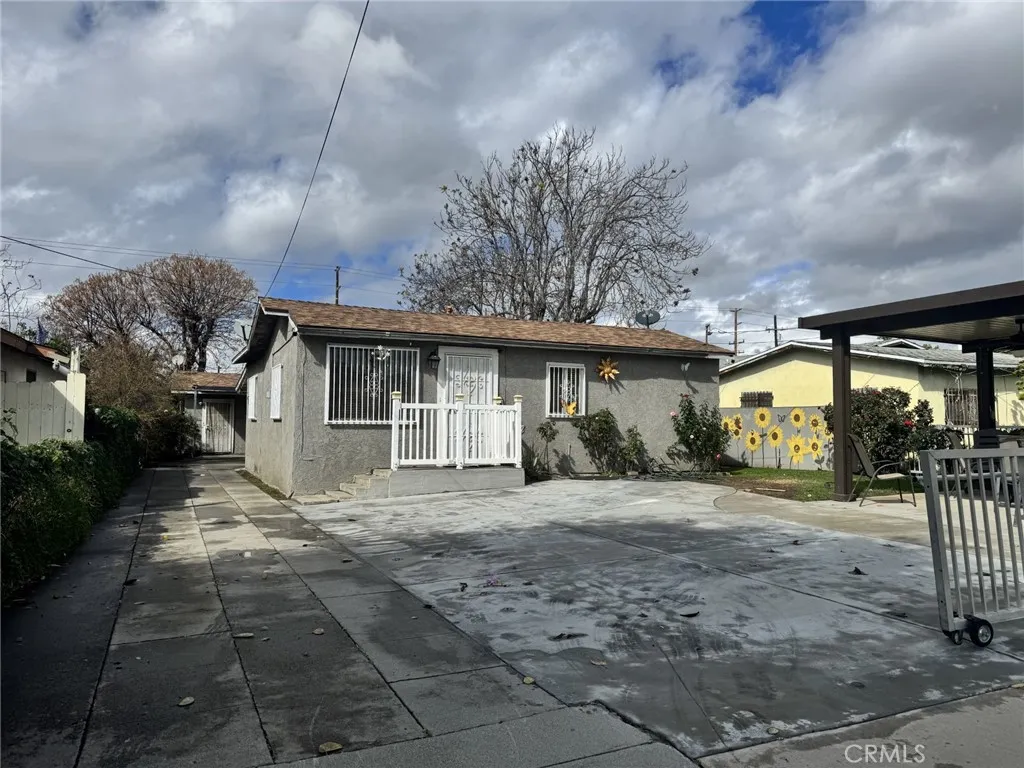 7429 Diamond, Riverside, California 92504 home-pic-1