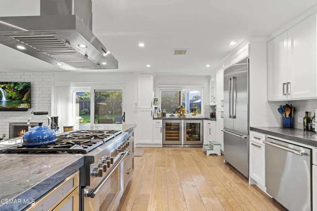 854 Lindawood Street, Newbury Park, California 91320 home-pic-12