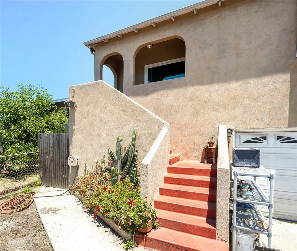1516 Kurtz, Los Angeles, California 90063 home-pic-2