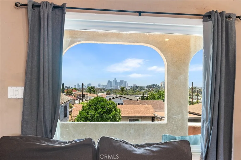 1516 Kurtz, Los Angeles, California 90063 home-pic-6