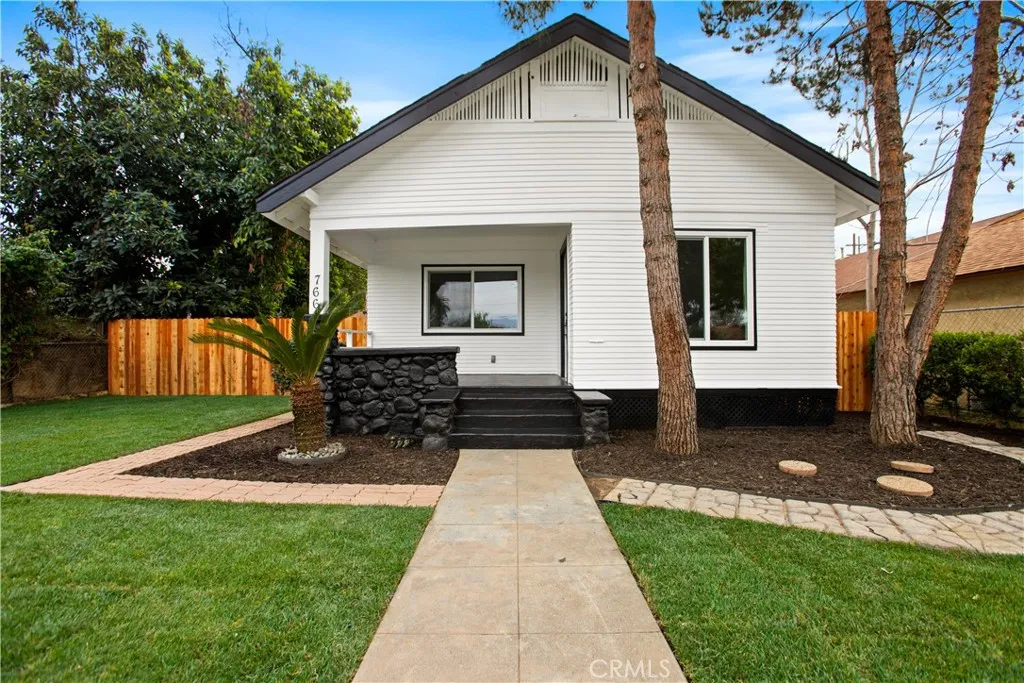 766 W Center, Pomona, California 91768 home-pic-1