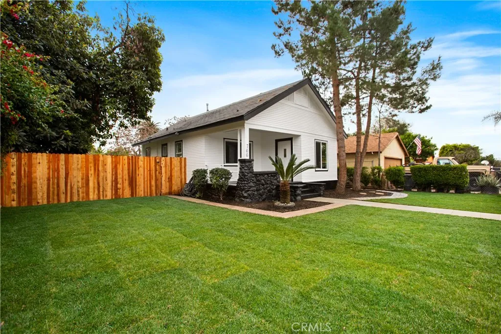 766 W Center, Pomona, California 91768 home-pic-2