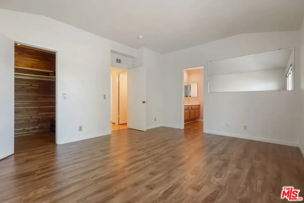 8821 Penridge Place, Inglewood, California 90305 home-pic-30
