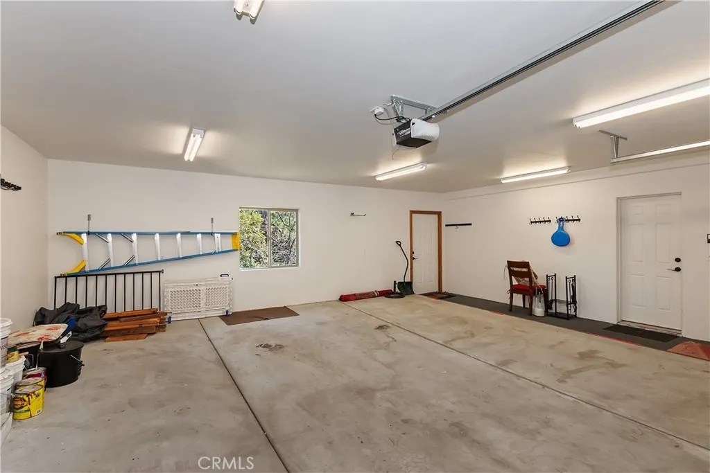 43336 Shasta Road, Big Bear Lake, California 92315 home-pic-32