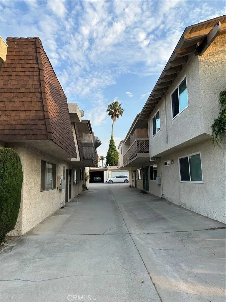 2220 Huntington Lane 4, Redondo Beach, California 90278 home-pic-3