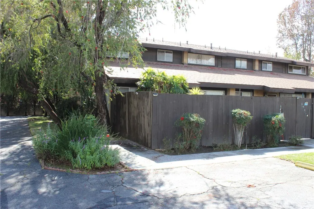 6431 Cleon Ave. 5, North Hollywood, California 91606 home-pic-1