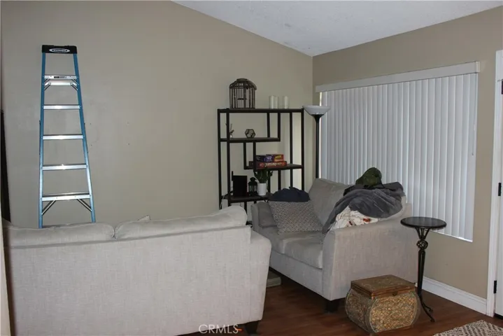 6431 Cleon Ave. 5, North Hollywood, California 91606