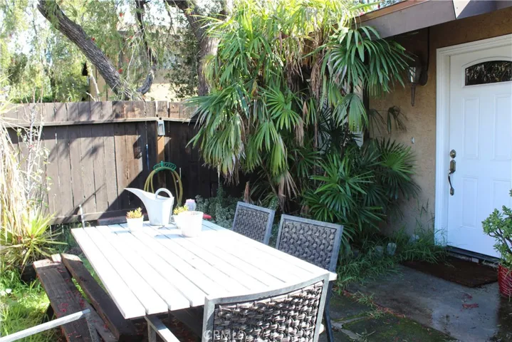 6431 Cleon Ave. 5, North Hollywood, California 91606