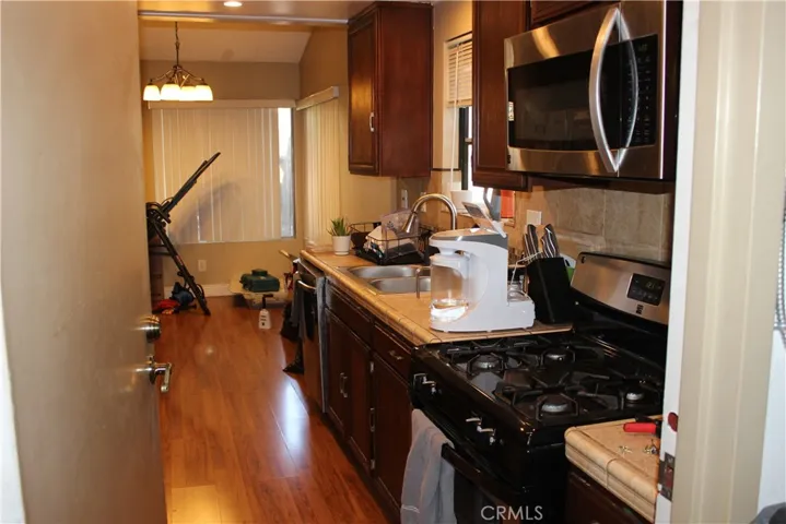 6431 Cleon Ave. 5, North Hollywood, California 91606