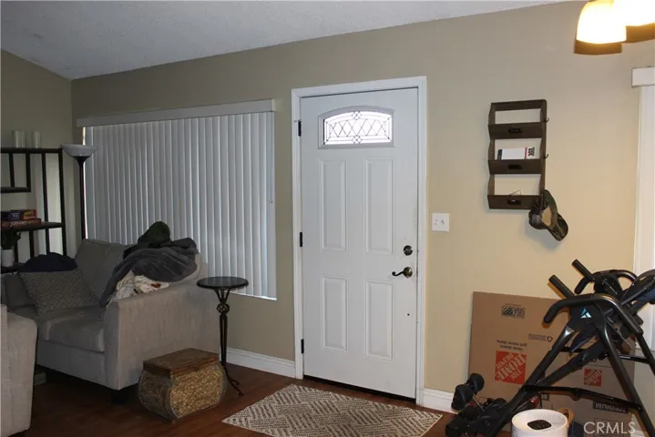 6431 Cleon Ave. 5, North Hollywood, California 91606