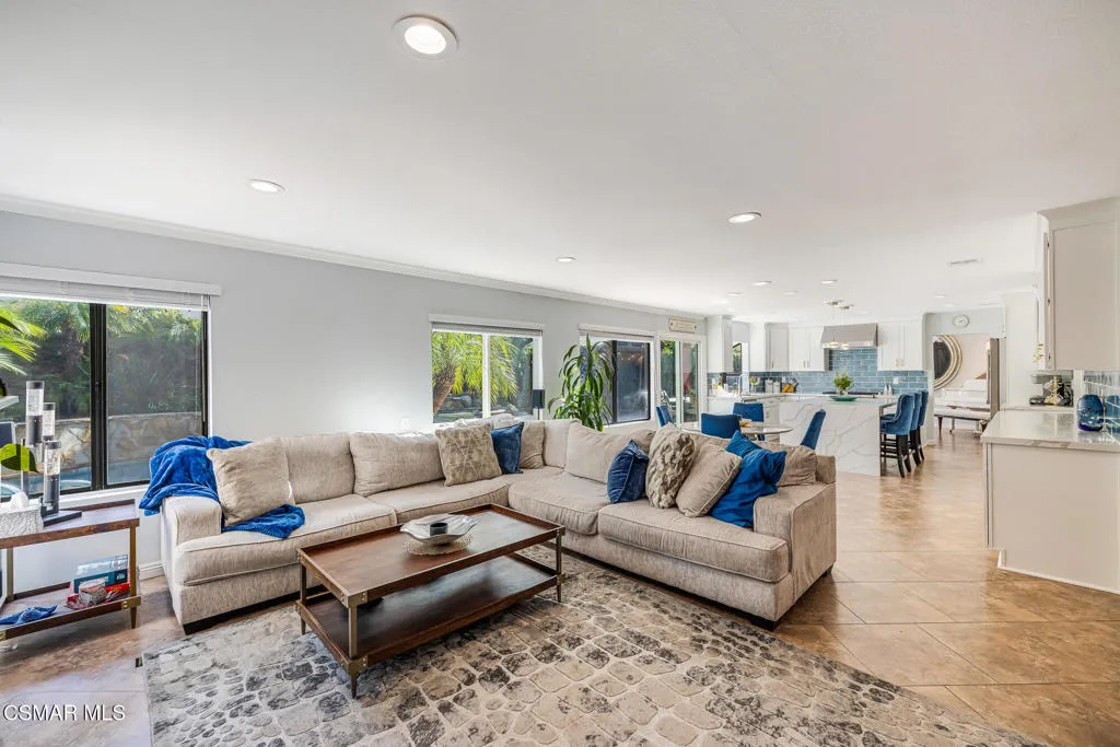 12610 Hillside Drive, Moorpark, California 93021 home-pic-22