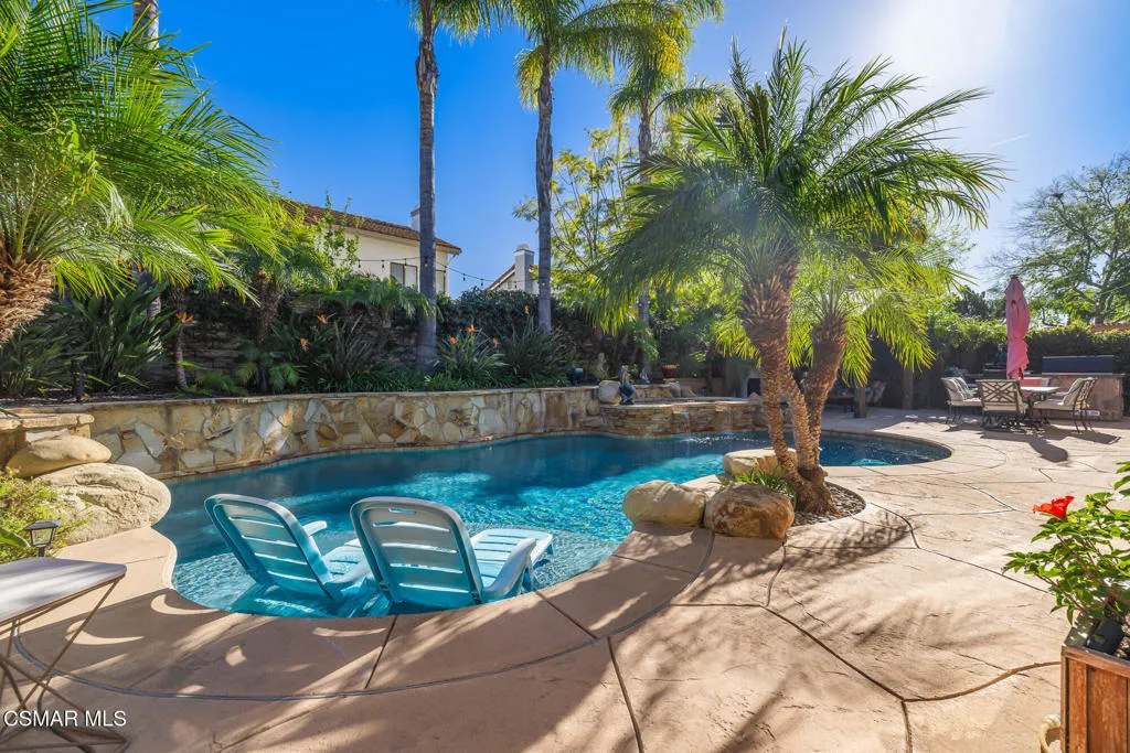 12610 Hillside Drive, Moorpark, California 93021 home-pic-3
