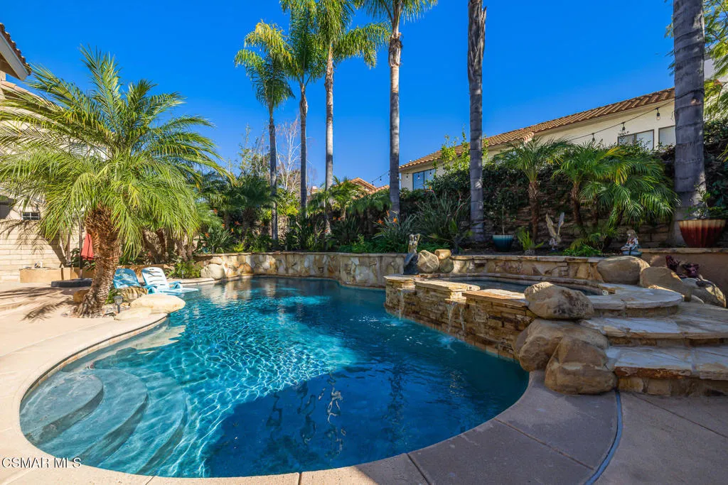 12610 Hillside Drive, Moorpark, California 93021 home-pic-2