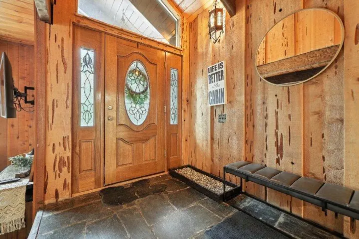 Interior Entry 2