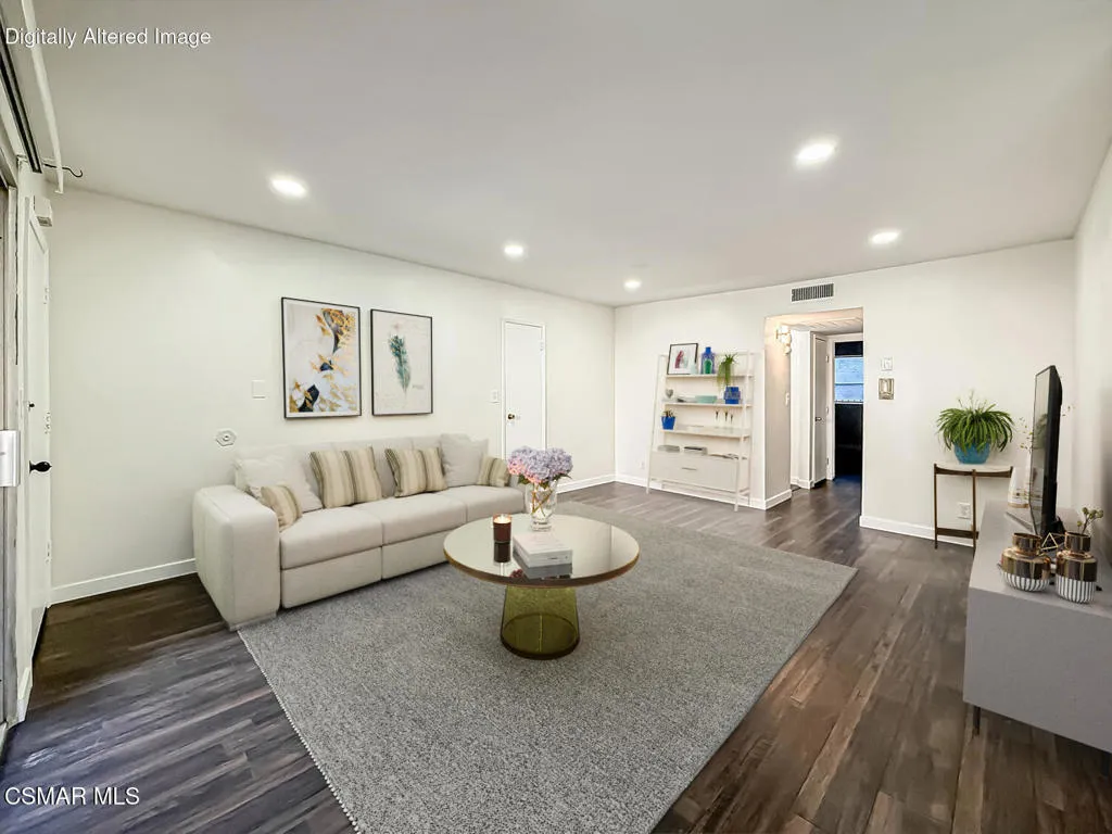 5349 Newcastle Avenue 28, Encino, California 91316 home-pic-6
