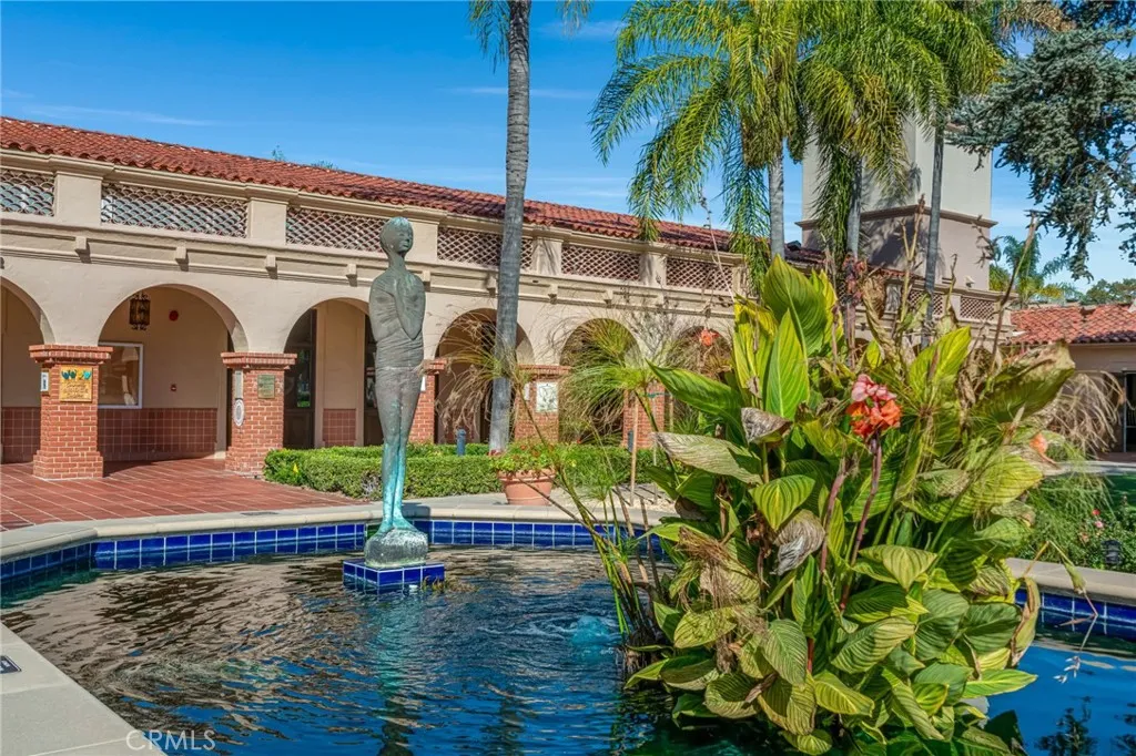 27 Avenida Castilla D, Laguna Woods, California 92637 home-pic-35