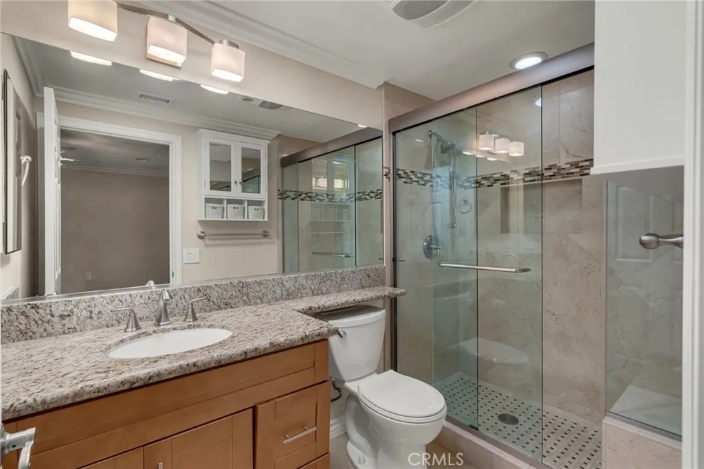 27 Avenida Castilla D, Laguna Woods, California 92637 home-pic-29