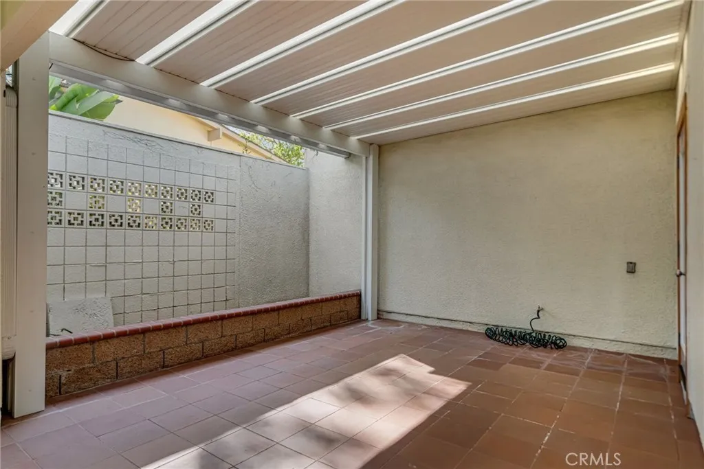 27 Avenida Castilla D, Laguna Woods, California 92637 home-pic-4