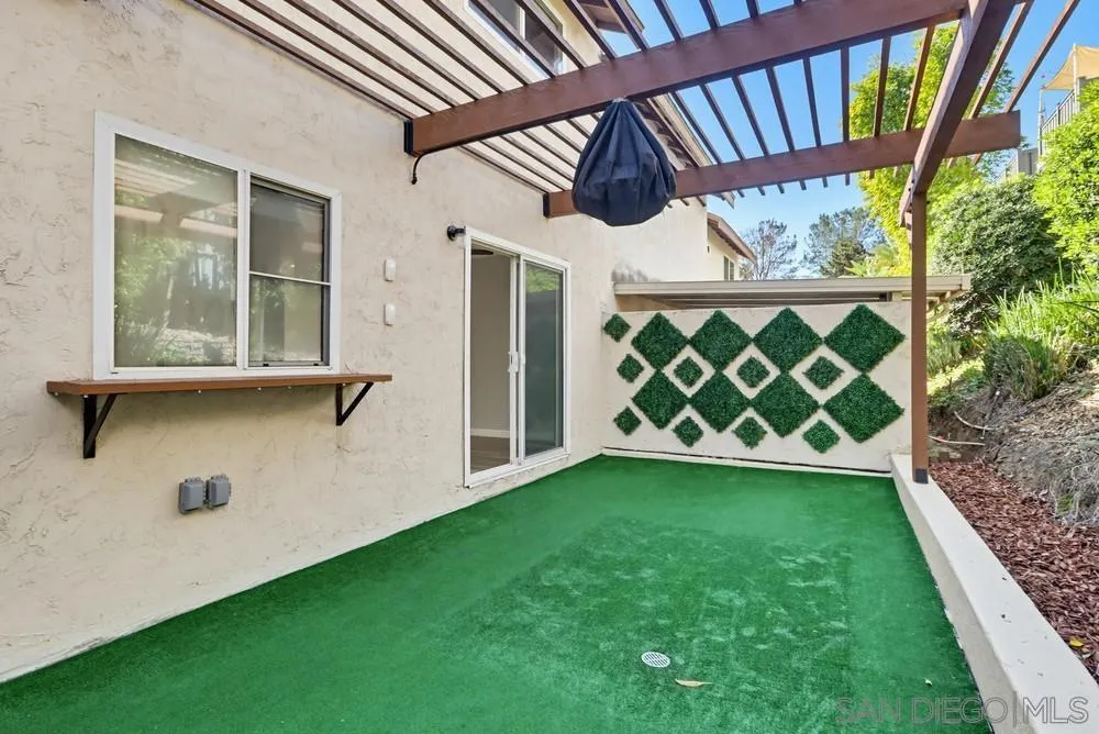 5516 Caminito Roberto, San Diego, California 92111 home-pic-37