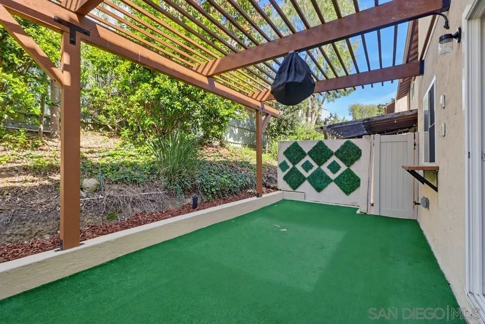 5516 Caminito Roberto, San Diego, California 92111 home-pic-35