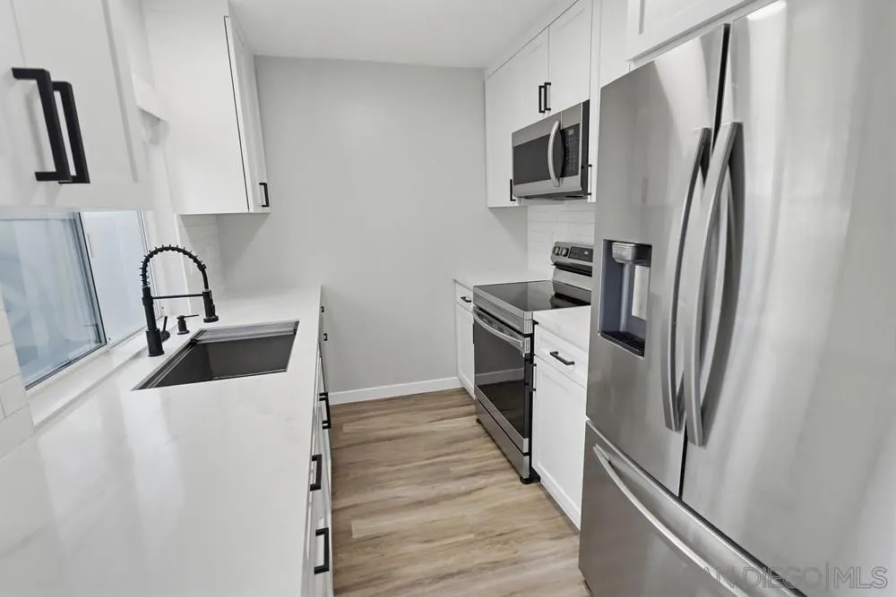 5516 Caminito Roberto, San Diego, California 92111 home-pic-12