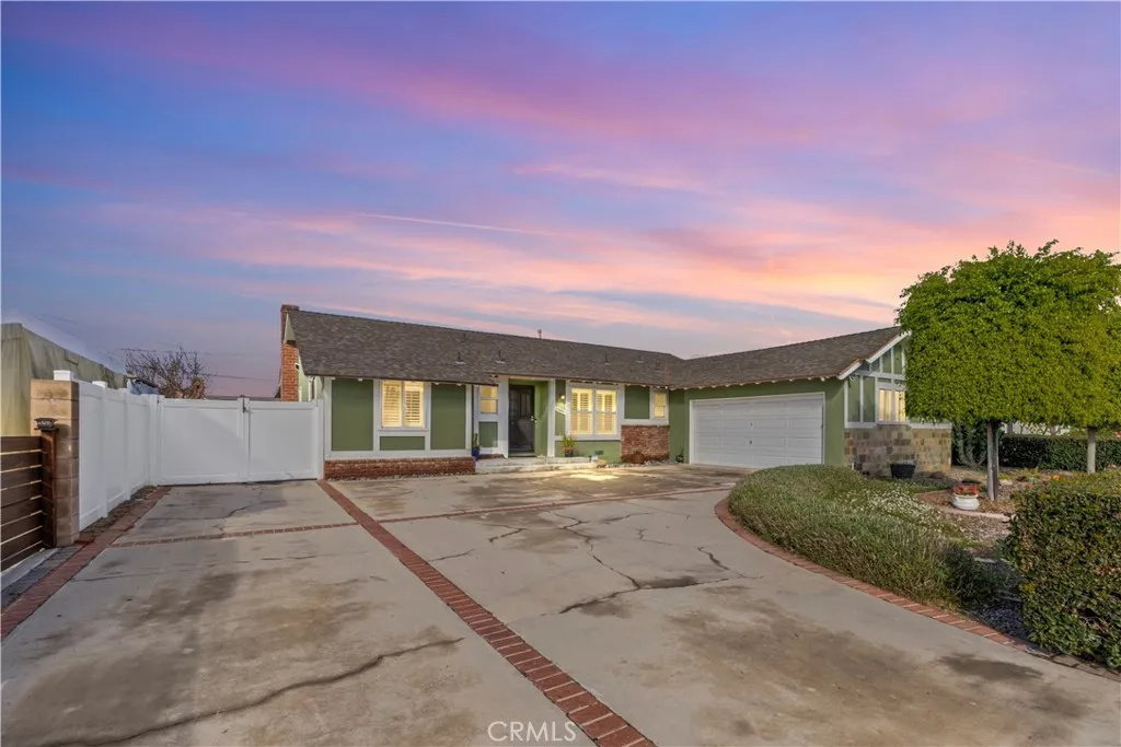 11681 Daniel Avenue, Garden Grove, California 92840 home-pic-18