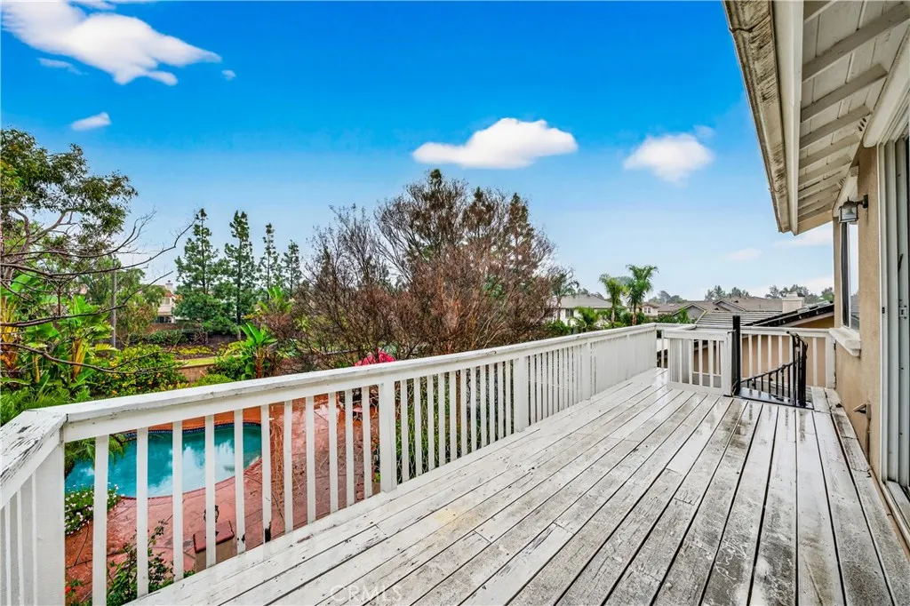43898 Carentan Drive, Temecula, California 92592 home-pic-33
