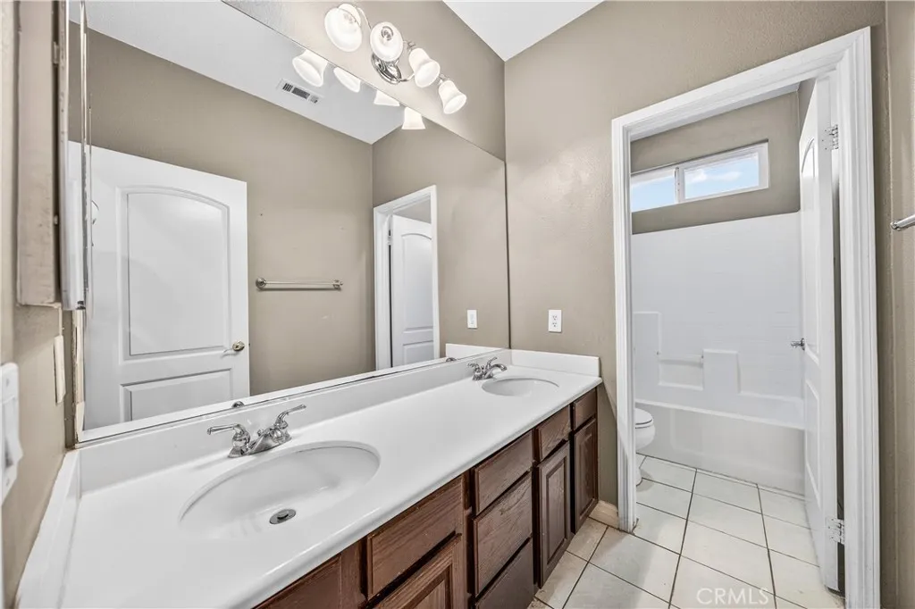 43898 Carentan Drive, Temecula, California 92592 home-pic-36