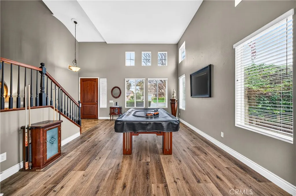 43898 Carentan Drive, Temecula, California 92592 home-pic-12