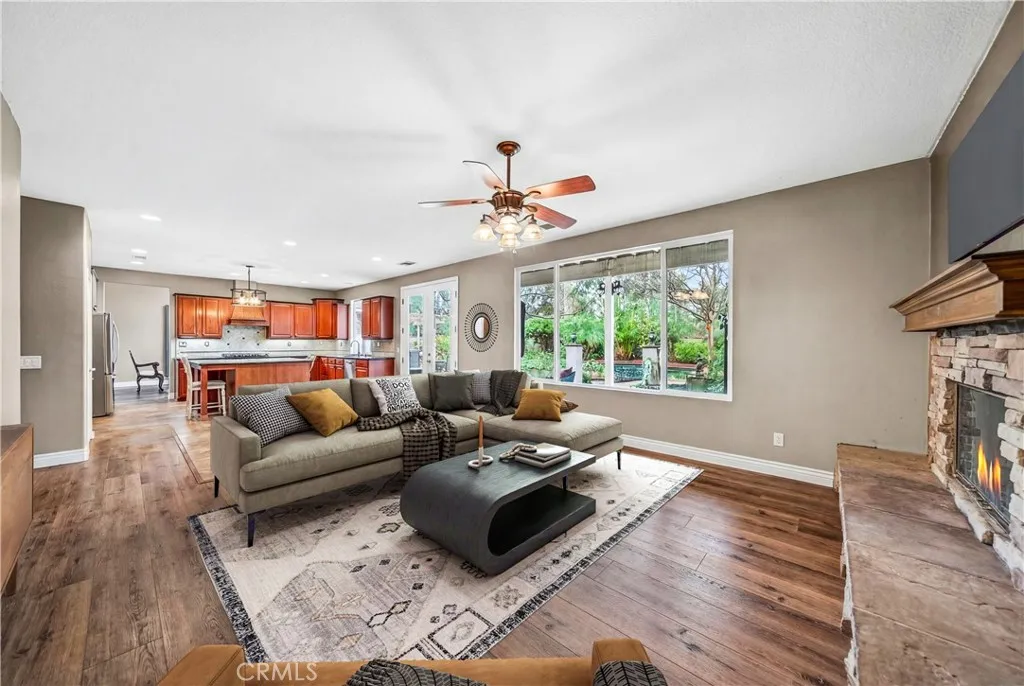 43898 Carentan Drive, Temecula, California 92592 home-pic-21