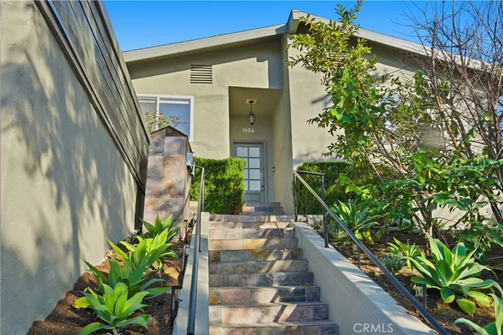 1406 Manzanita, Los Angeles, California 90027