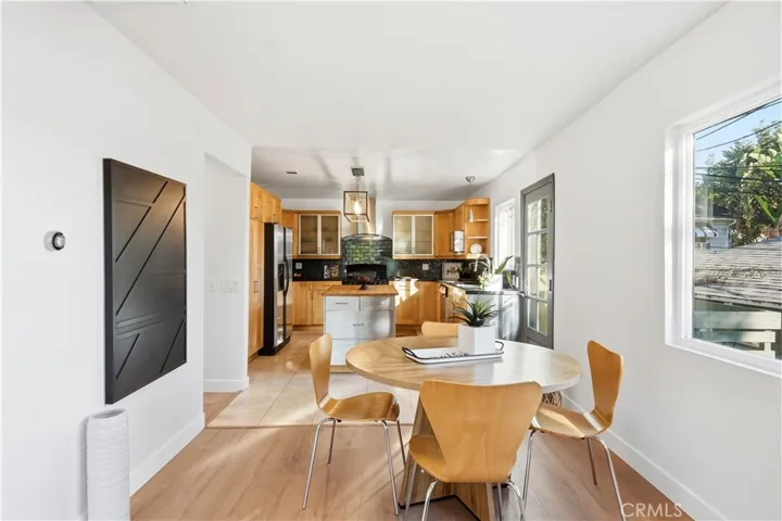 1406 Manzanita, Los Angeles, California 90027