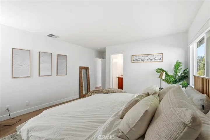 1406 Manzanita, Los Angeles, California 90027