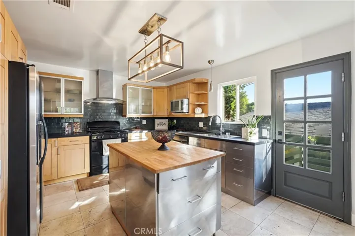 1406 Manzanita, Los Angeles, California 90027