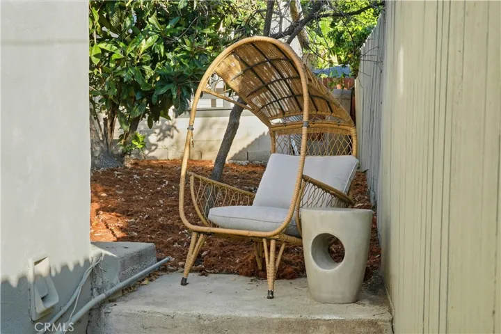 1406 Manzanita, Los Angeles, California 90027