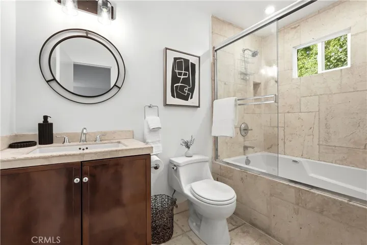 1406 Manzanita, Los Angeles, California 90027