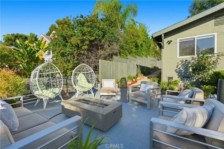 1406 Manzanita, Los Angeles, California 90027