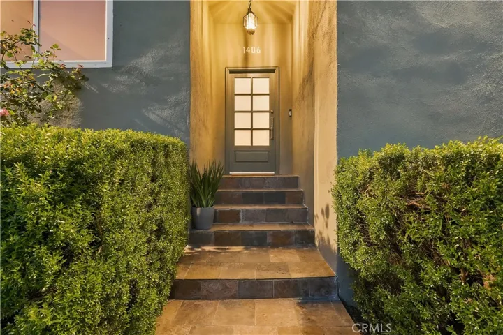 1406 Manzanita, Los Angeles, California 90027