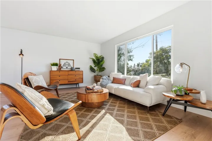 1406 Manzanita, Los Angeles, California 90027